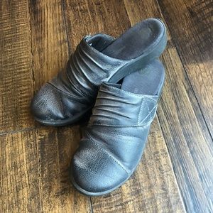 Clarks Women's Sillian Rhodes Mule 6.5 M